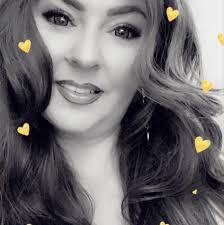 Andrea Vestal's Instagram, Twitter & Facebook