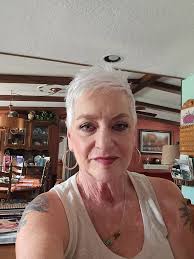 I cant take a selfie to save my life, but its a great haircut nonetheless.