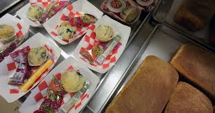 Pink Slime Can Now Be Labeled As Ground Beef Most Popular Pizza Toppings Impossible Burger Pink Slime