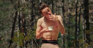 Produced by luichi boy & iñaki de las cuevas. Pol Granch Desafia Los Estereotipos De Genero Tomandose Un Chocolatito Shangayshangay