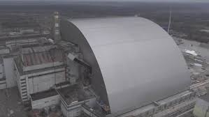 Csernobil története & jelen sugárzási kockázat. Rahelyeztek Az Uj Vedoburkot A Csernobili Atomeromu Serult Blokkjara Karpatalja