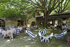 La Terrasse Du Restaurant Le Mas D Entremont A Aix En Provence Aix En Provence Terrasse Provence