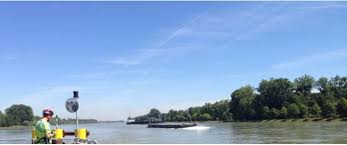 Sie trennt das staatsgebiet der bundesrepublik deutschland von jenem der französischen republik. Der Rhein