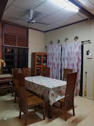 Inspirasi desain rumah kampung dengan aneka model rumah kampung sangat erat hubungannya dengan suasana alam yang. Kejutan Raya Untuk Mertua Menantu Ni Ubah Rumah Kampung Yang Nampak Biasa Jadi Macam Banglo Keluarga