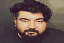 Eypio, 2002 yılına kadar i̇stanbul zeytinburnu'nda yaşadı. Abdurrahim Akca Eypio Kimdir Aslen Nerelidir Biyografisi