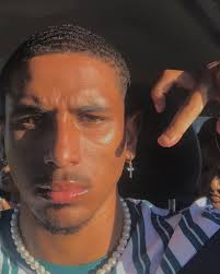 I can't live and hold the camera, someone gotta tape this ✍🏽🐍