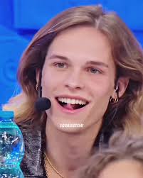 Mew E Matthew Video in Studio