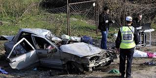 Haberler dünya haberleri i̇ki ülkede otobüs kazası: Kazalarda 14 Kisi Oldu