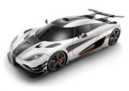 Veneno dijual dalam dua jenis konfigurasi iaitu boleh tukar dan coupe. Senarai 20 Buah Kereta Yang Mahal Di Dunia