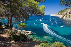 Das romatische 4 sterne hotel liegt einzigartig unterhalb der. Reisefuhrer Ibiza Spanien Entdecken Sie Ibiza Mit Easyvoyage