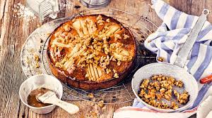 Butter, zucker, vanillezucker, salz, marzipanrohmasse, kardamom, muskat, eier, walnusskerne, mehl, speisestärke, backpulver, reife birnen (ca. Birnen Walnuss Kuchen Mit Kardamom Marktplatz