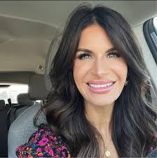 Anna Malone's Instagram, Twitter & Facebook