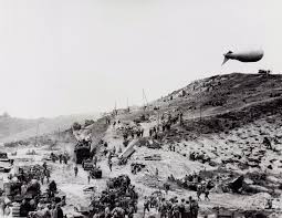 Il y a 77 ans, le 6 juin 1944, les alliés débarquaient en normandie. Le 6 Juin 1944 Le Debarquement Histoire Et Analyse D Images Et Oeuvres