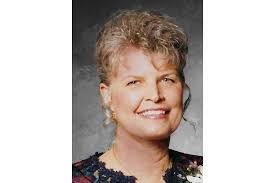 Diana Ferrin's Instagram, Twitter & Facebook