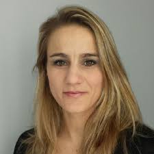 🏸Nu dat de sporthallen weer open zijn, heb ik mijn oude badmintonspullen  afgestoft.