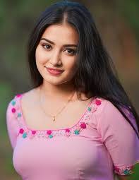 Simerjit Kaur's Instagram, Twitter & Facebook