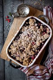 Christmas Crumble Mit Beeren Rezept Crumble Rezept Weihnachten Kochen Weihnachtsessen Rezepte