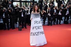 Cannes returns in full force this year with an official selection that includes wes anderson, leos carax, and more. Cannes 2021 Fotos Der Stars Bei Der Eroffnung Der Filmfestspiele