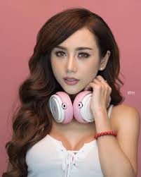 Hasil gambar untuk CANTIK INDO