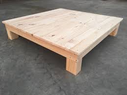 Rustic coffee table from reclaimed wood pallets. Pallet Coffee Table Palletwest