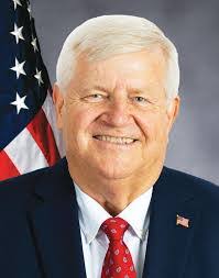 Derek Mays's Instagram, Twitter & Facebook