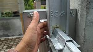 Halo teman teman, mari belajar bersama, begini caranya pasang engsel pintu pada baja ringan #tutorial #pintubajaringan #pasangengselsmoga video ni bisa berma. Teknik Membuat Roda Rel Pintu Pagar Geser Slidingdoor Baja Ringan Dijamin Ringan Ketika Buka Tutup Youtube