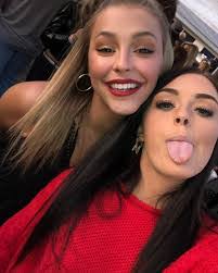 Kate Hope's Instagram, Twitter & Facebook