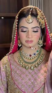 My beautiful reception bride Mrs Fatima Umar ansari , Inframe  @fatima.yaqoob_ , Makeup @zainabbmakeup , Hair @saurabh_hairartist ,  Wearing @erum.jbridals , #zainabbukharimakeup #zainabbukharibride ...