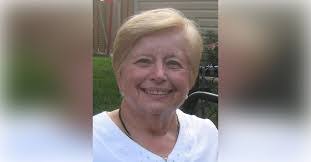 Carol Crossman's Instagram, Twitter & Facebook