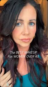 Big powder brushes are great, but if you want a smoother, more precise  finish—grab a smaller brush instead!” “A small brush lets you get into  those tricky areas—like around the nose, under