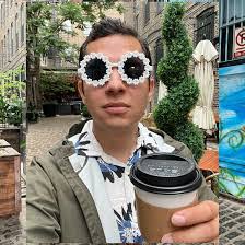 Aimee Latham's Instagram, Twitter & Facebook