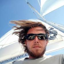 Hello everyone, first post for me in this fantastic group. I am the owner  of Vanilla, a 54DS from 2005 with which I do charters in southern Italy.  Currently based in Naples.