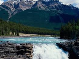 Cara menggambar gunung dan air terjun air terjun adalah air yang timbul dari bebatuan yang mengalami erosi kemudian mengeluarkan air yang turun dengan jumlah banyak ke bawah. 30 Gambar Pemandangan Alam Gunung Pantai Laut Terindah