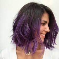Se avete i capelli neri potrete optare per il nero viola. Capelli Neri E Viola Un Altro Approfondimento Tutto Per Voi Luzes Coloridas Cabelo Cabelo Cabelo Roxo Curto