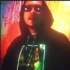 Lonnie Mendoza's Instagram, Twitter & Facebook