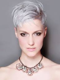 Mehr volumen bei langen haaren. Unsere Top 20 Sidecut Frisuren Platz 4
