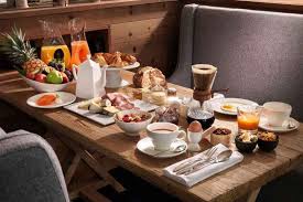 Caleche Petit Dejeuner Dejeuner Petit Dejeuner Restaurant
