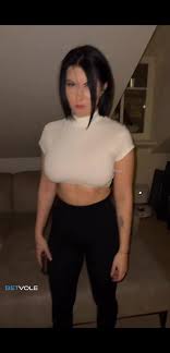 Şu kadının adı lazım : rKGBTR