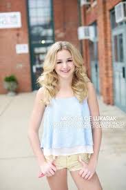 The moms discuss abby's plan to save herself work by bringing in a new dancer has backfired miserably and new chloe is taking time away from the other girls,. I Just Realized That Chloe Looks A Lot Like Christie Especially Now That She S Older Gorgeous Girl Dance Moms Chloe Chloe Lukasiak Dance Moms Girls