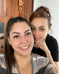 Elizabeth Ocana's Instagram, Twitter & Facebook