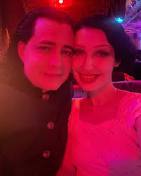 A custom made Flash Card in Tally Ho brand. Available below in Bicycle or  custom order in your favorite brand! https://jasonbaney.com/kardnetics/  #playingcards #comedy #magic #cardtrick #tallyho #cardtricks #cardistry  #flash #flashcard