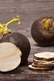 Un Jus De Radis Noir Remedes Naturels Contre La Toux Radis Noir Radis Jus