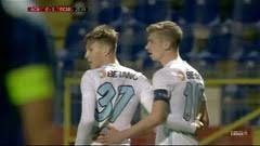 Totodată, vedeta spune că jurnalistul ar fi trebuit să trăiască veşnic având în vedere că nu a greşit niciodată în faţa nimănui. Florin Tanase Fcsb Biography Photo Video Goals News Statistics Soccer365 Me