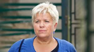 Joséphine delamarre est un ange gardien que le ciel envoie sur terre. Josephine Ange Gardien Les Anges Mercredi 11 Juillet 2018 Josephine Ange Gardien Antenne Reunion Fr