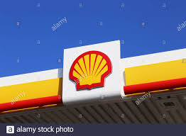 Shell's teamed up with fuelservice, the app that's transformed the refuelling experience for people with a disability. Shell Tankstelle Stockfotos Und Bilder Kaufen Alamy