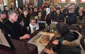 Un tânăr din argeș a căutat să se răzbune pe fosta iubită, prin intermediul internetului. Un Preot A Postat Pe Facebook Fotografii Cu Ileana Ciuculete MoartÄ In CoÈciug Recentnews Ro