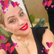 We have fun playing "Blindfolded Musical Packages," but this might be the  best blindfolded dancing we've ever seen.