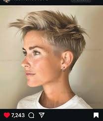 Experienced hairstylist in Englewood Florida available