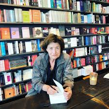 Politikens boghal er en af danmarks førende boglader med et stort udvalg i to etager af de nyeste danske bøger og af de mest efterspurgte engelske nyheder. Politikens Boghal Vi Nar Forfatterne Bare Kigger Forbi Boghallen Kirsten Thorup Signerede Nogle Eksemplarer Af Sin Bestseller Indtil Vanvid Indtil Doden Og Fik En Velfortjent Boghallen Bogsnak Kirstenthorup Facebook