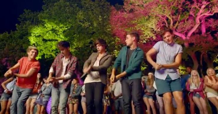 Live While We're Young' Video: Look, One Direction Is Dancing!